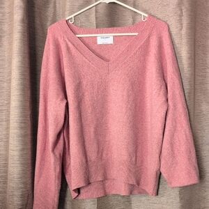Old Navy Women's V-Neck Sweater in Soft Pink